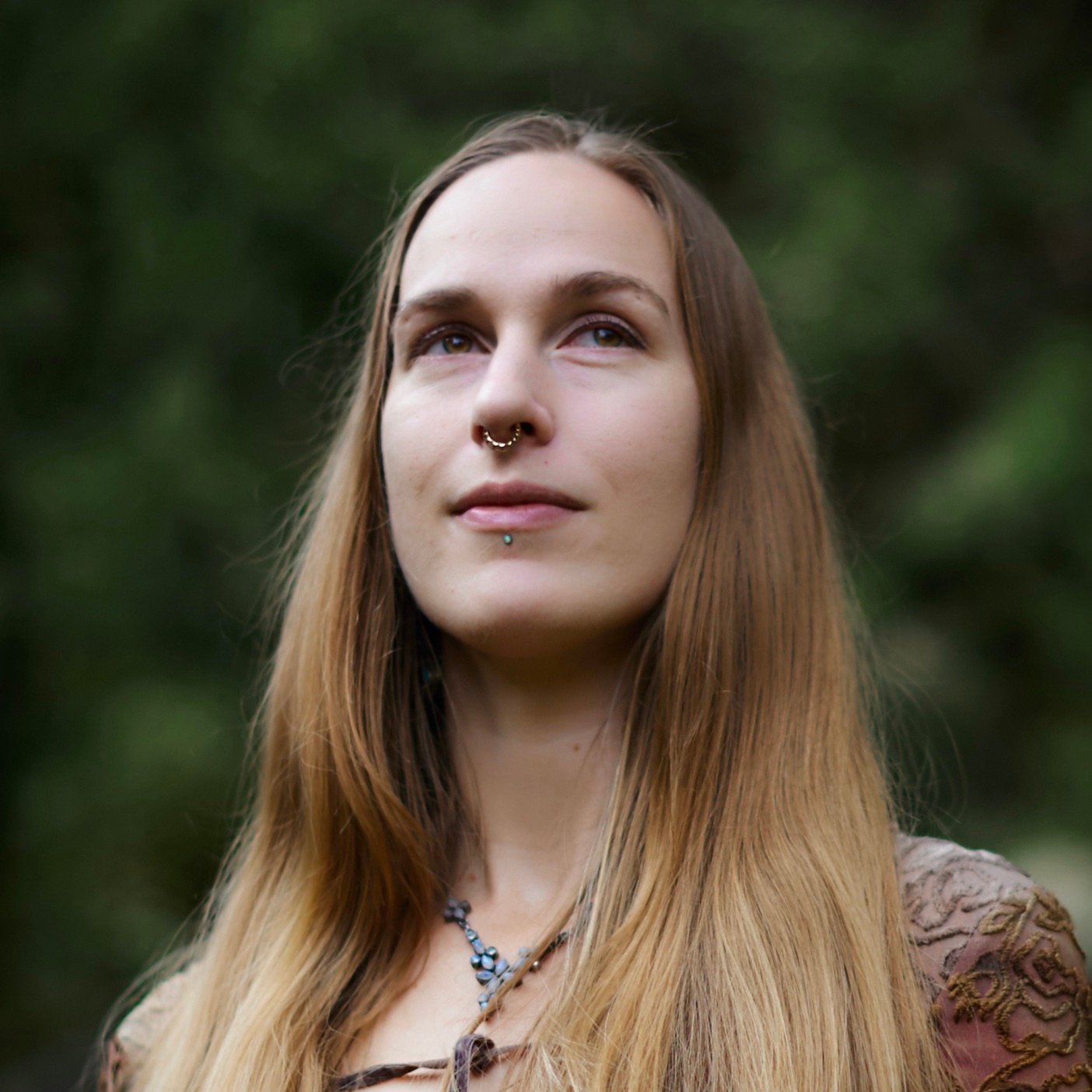 Amber Moon - Tarot Reader Asheville, North Carolina